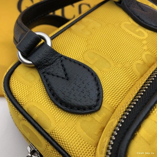 First bag ru GUCCI Grid The Off shoulder bag 0813